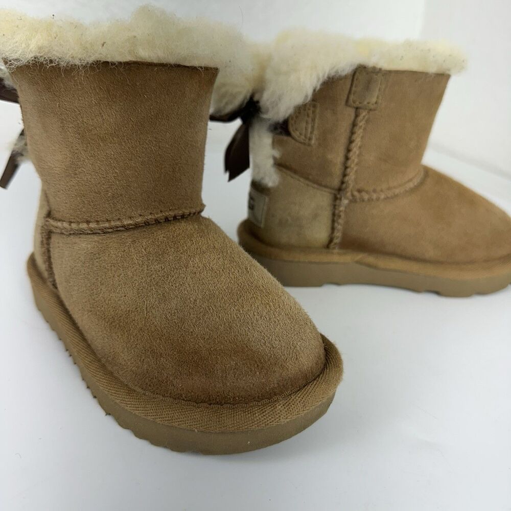 UGG Toddlers Mini Bailey Bow II Boot - Chestnut, Size 8 1017397T